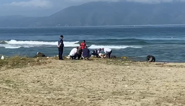 Трагедија на позната албанска плажа, се удави татко со двата малолетни синови