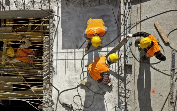 „Гласен Текстилец“ има пријави за работа на градежни работници и бремени жени за време на топлотниот бран