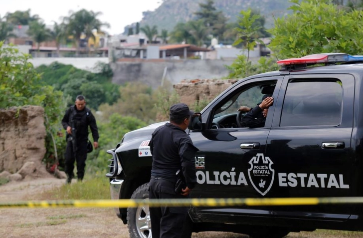 Ги намамиле на измама, па активирале скриени бомби: Убиени шест, а ранети дузина полицајци во Мексико