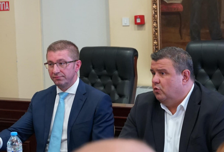 Мицкоски и Мицевски ќе ги поднесат во Собрание измените на законот за реорганизација на министерствата