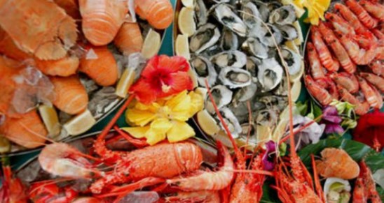 Власта со европско знаменце ќе ги носи законите за поскапа морска храна и тропско овошје