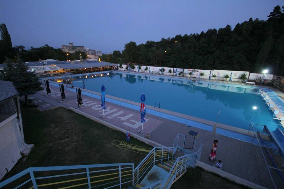 Трагедија во Битола, се удави 22-годишно момче на базен