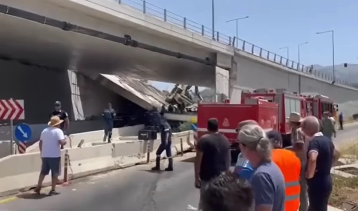 Се сруши дел од мост во Грција: Најмалку двајца мртви