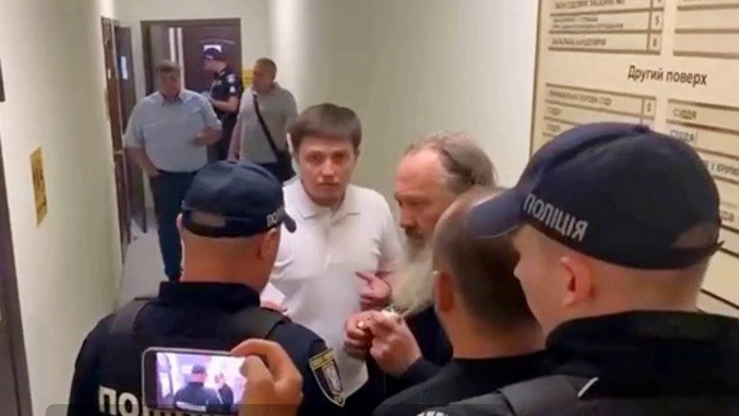 Украина му одреди притвор на поглаварот Павел и кауција од речиси милион долари