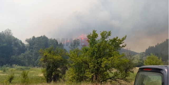ЦУК информира дека пожарот во Катланово е локализиран
