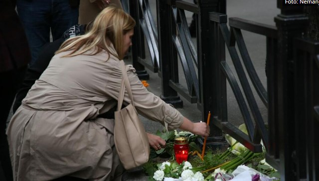 Во Белград протест на родителите чии деца беа убиени во ОУ „Рибникар“