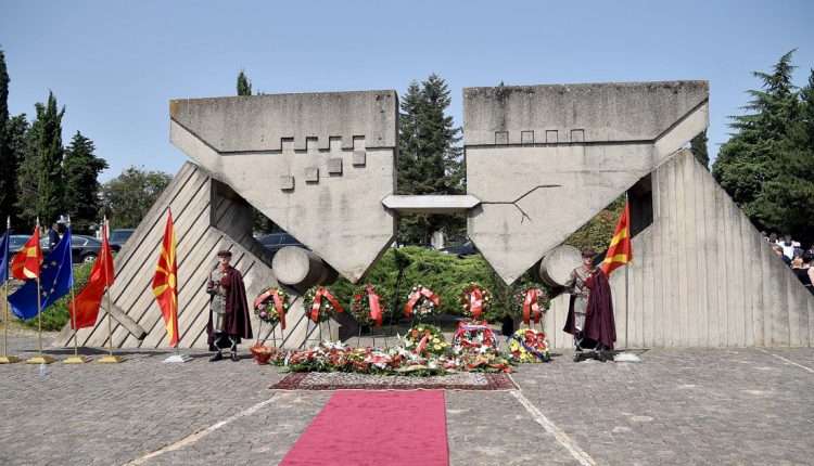 Владина делегација ќе положи цвеќе на Споменикот на жртвите од скопскиот земјотрес