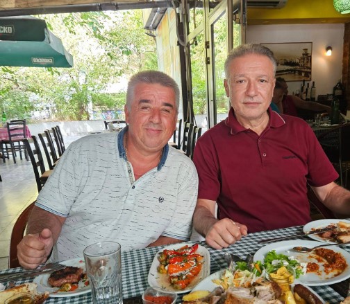 Нешто се подготвува: Бранко Црвенковски се појави на ручек со еден од најголемите „сдсмовци“ во Охрид