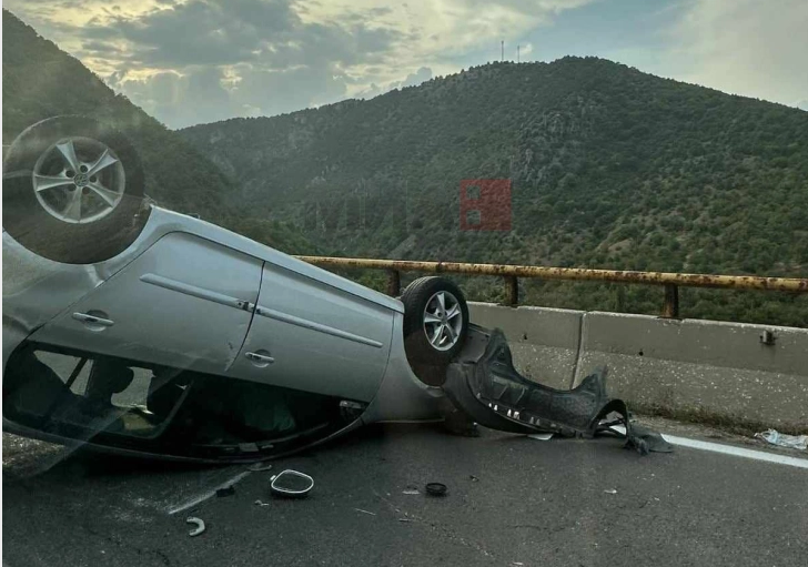 Жена и девојче тешко повредени откако возило удри во ѕид на автопат Скопје-Велес