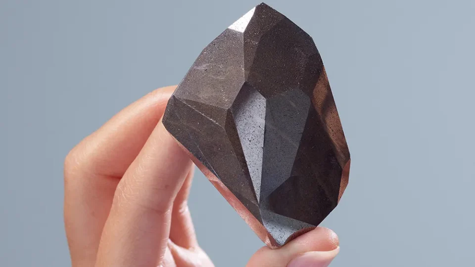 Измама на векот: „Енигма“ – мистерија во светот на дијамантите