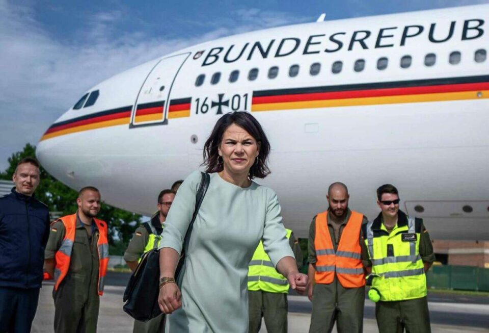 Се расипа германскиот владин авион, министерка „заглави“ во Абу Даби