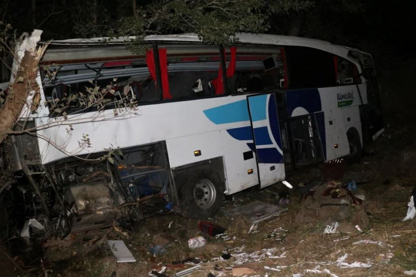 Во сообраќајна несреќа во Турција загинаа 12 луѓе