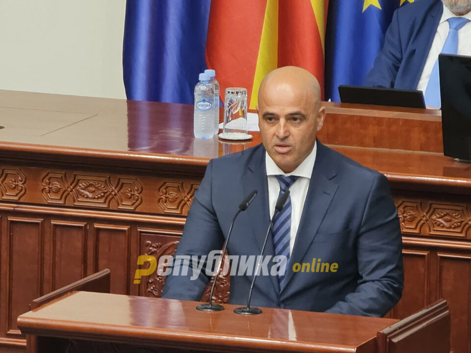 Ковачевски: Ќе ги собереме странските пасоши на македонските граѓани и ќе ги вратиме во земјите од кои се земени