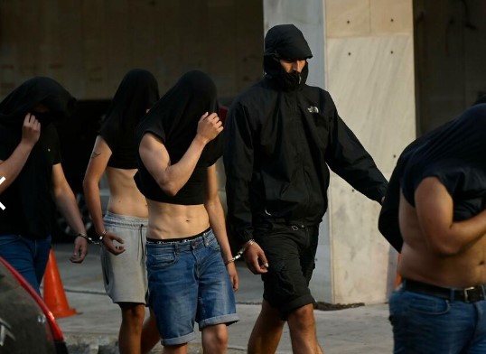 Уште 16 хрватски навивачи пуштени од грчки затвори