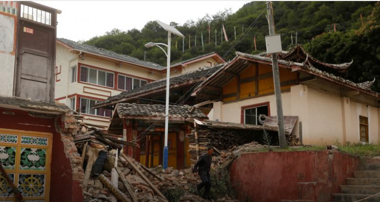 Земјотрес со јачина од 5,5 степени ја погоди Кина, 21 лице е повредено, 126 згради се урнале
