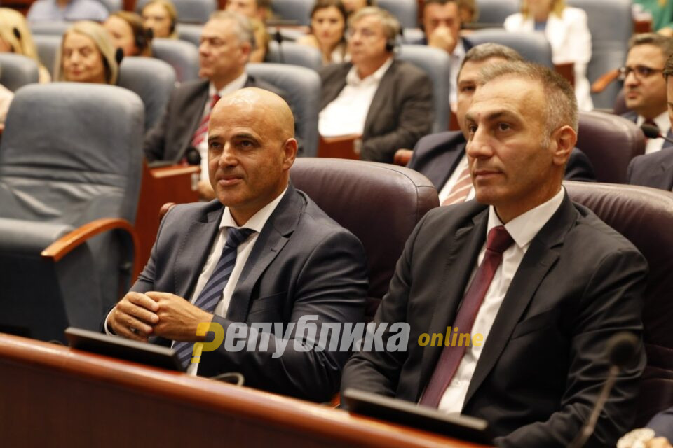 Ковачевски прв пат слуша за уцените на Груби за Албанец потпретседател на државата