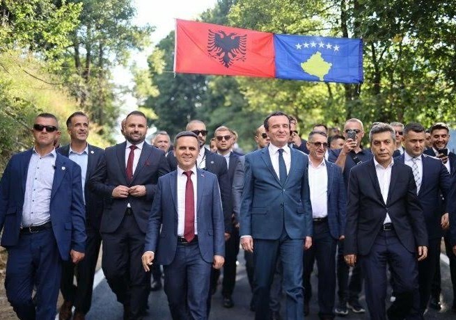 Касами: Најмалку 10 години Албин Курти се грижи за интересите на Албанците во Македонија
