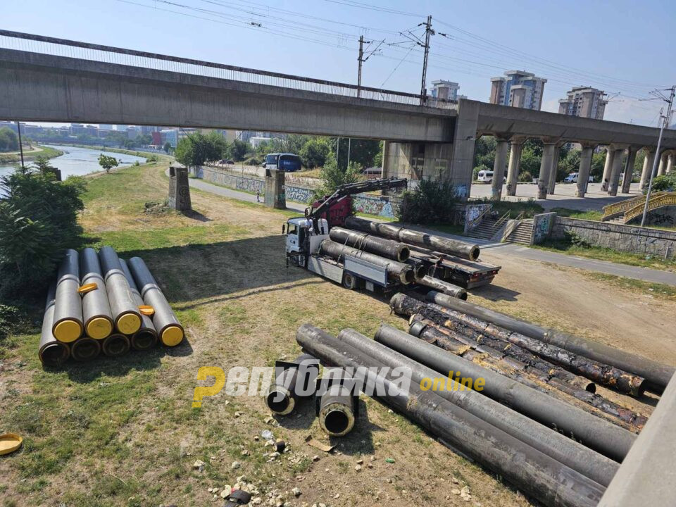 Се очекува во наредните денови ЕСМ ќе почне со поставување на топловодните цевки под мостот „Беласица“