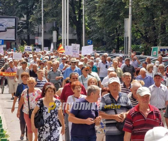 Пензионерите бараат линерано зголемување од 3.500 и минимална пензија од 18.000 денари