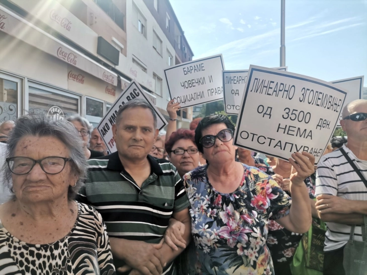 Штипските пензионери протестираа за линеарно покачување на пензиите
