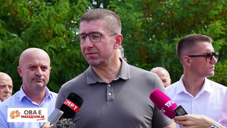 Мицкоски од Новаци: СДС-ДУИ ги опструираат општините предводени од ВМРО-ДПМНЕ, но за неколку месеци доаѓа нова, силна влада која ќе ја врати Македонија на победничките патеки