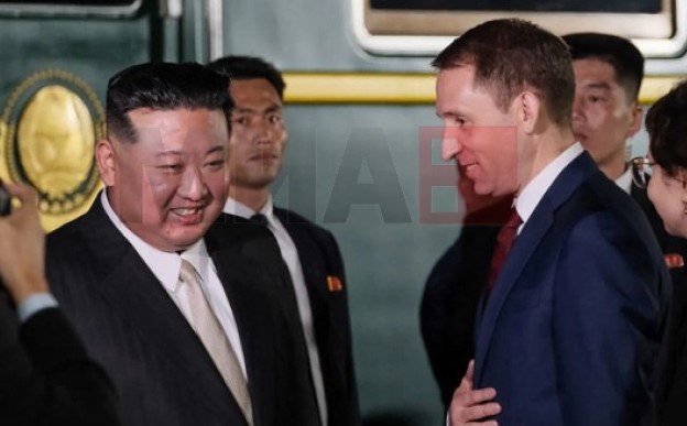 Ким Џонг-ун со воз дојде во Русија