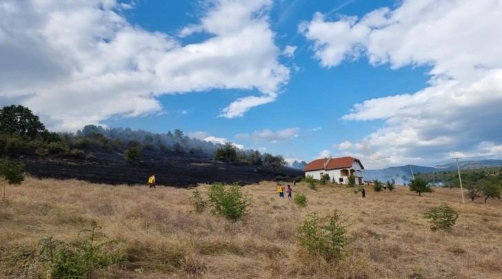 Пожарот од село Руѓинце, стигна до Бељаковце