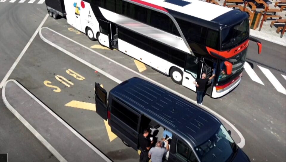 Македонски автобус казнет во Хрватска – тројца возачи возеле со четири картици за да манипулираат со времето за одмор