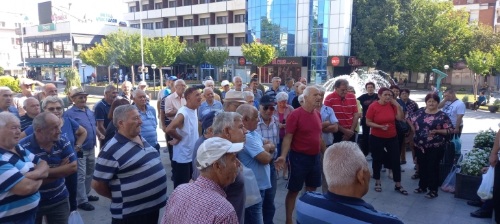 Протест на кавадаречки пензионери, се бара линеарно покачување на пензиите