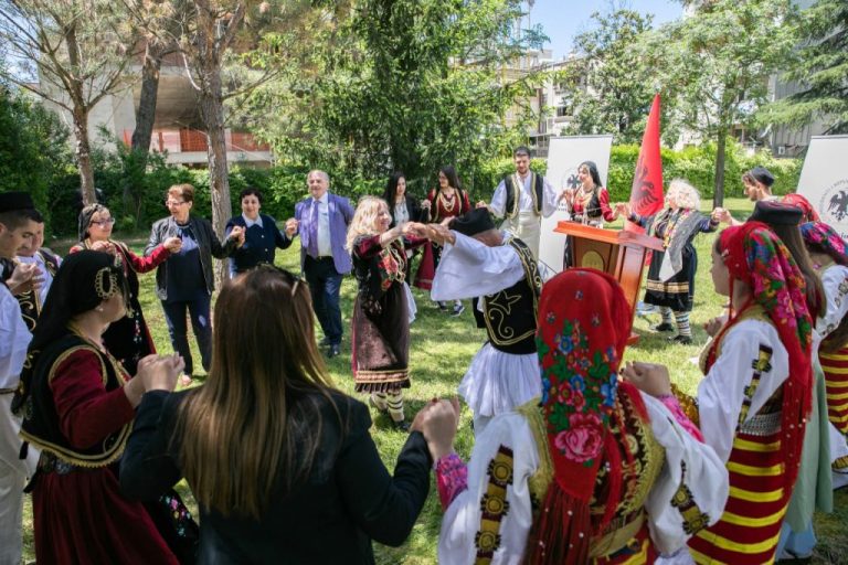 По сите малцинства сега и Демократите во Албанија не ги признаваат резултатите од пописот