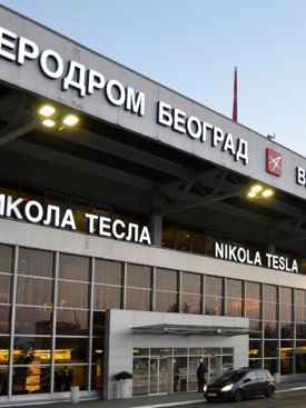 Патник се скарал со екипажот, па отишол да ја отвори вратата: авионот морал принудно да слета во Белград