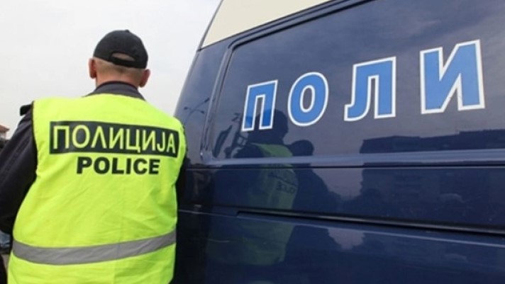 Мигранти од Сирија најдени во Македонија, возачот им избегал на полицајците