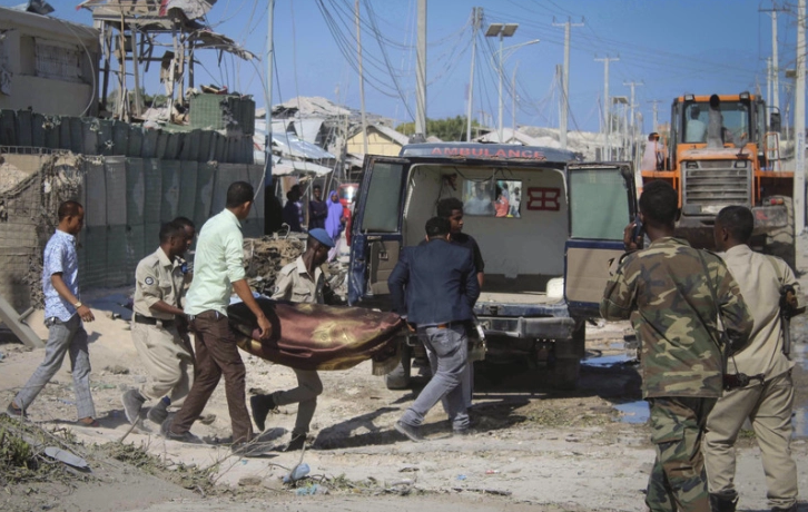 Терористички масакр во Сомалија: Петнаесетина загинати и 40 повредени во експлозија на камион-бомба
