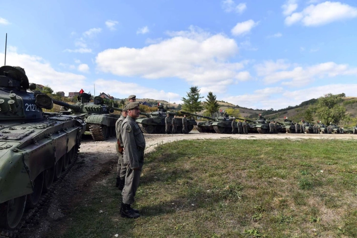 САД „загрижени од големата воена мобилизација на Србиjа на границата со Косово“, повикаа Белград да ги повлече силите