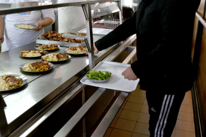 Инфлацијата го јаде субвенционираниот студентски оброк