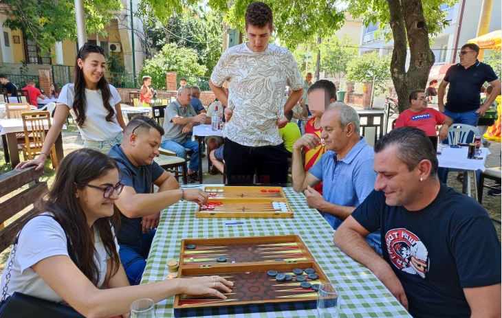 Традиционален натпревар во играње на табла во Кавадарци