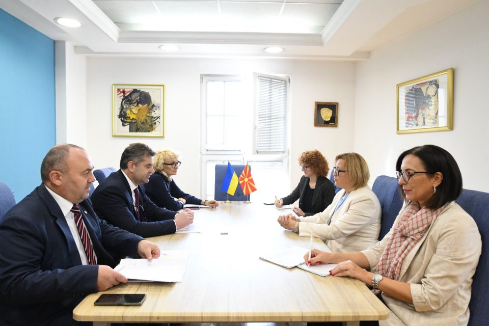 Средба Грковска – Перебијнис: Македонија и Украина делат заеднички вредности, соработката и пријателството ќе се продлабочува