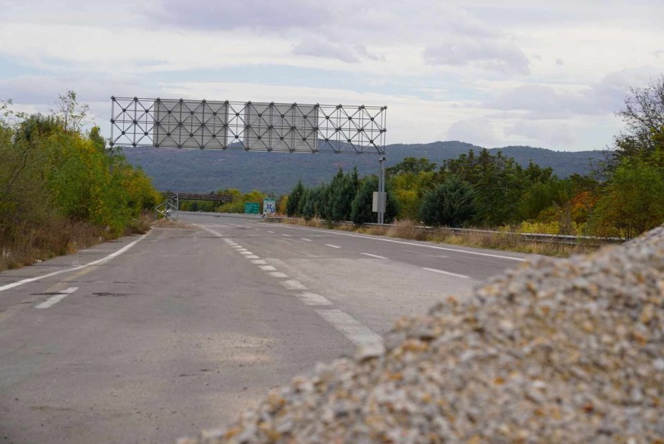 Мицкоски: Шест години власта на ДУИ и СДС не успееа да го реконструираат патот Петровец – Катланово