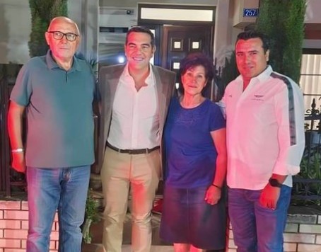 Ципрас се запозна со родителите на Заев: Се надеваме дека им кажал оти има сериозни намери со нивниот син