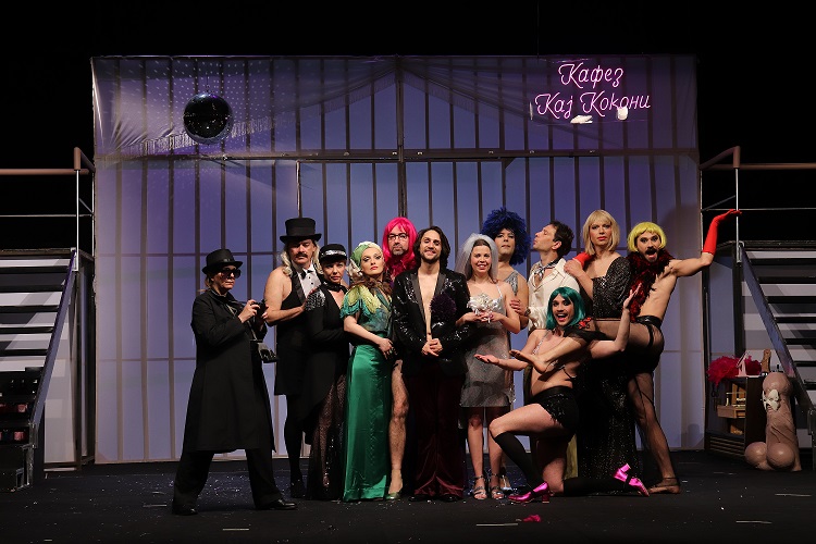 Драмски на Денови на комедија во Куманово со претставата „Кафез кај кокони“