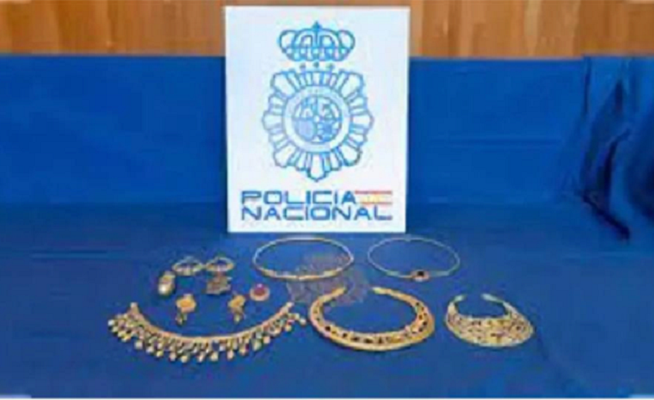 Прошверцувани од Украина: Во Мадрид запленета историска колекција на златни предмети проценети на повеќе од 60 милиони евра