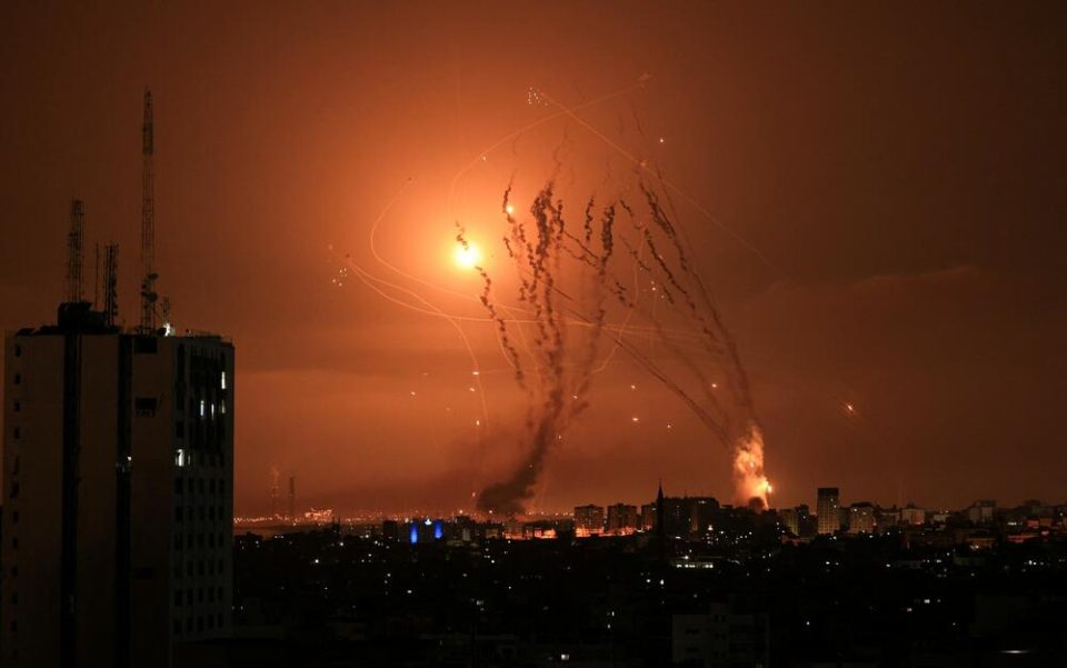 ИДФ: За три часа извршени воздушни напади врз 130 цели на Хамас
