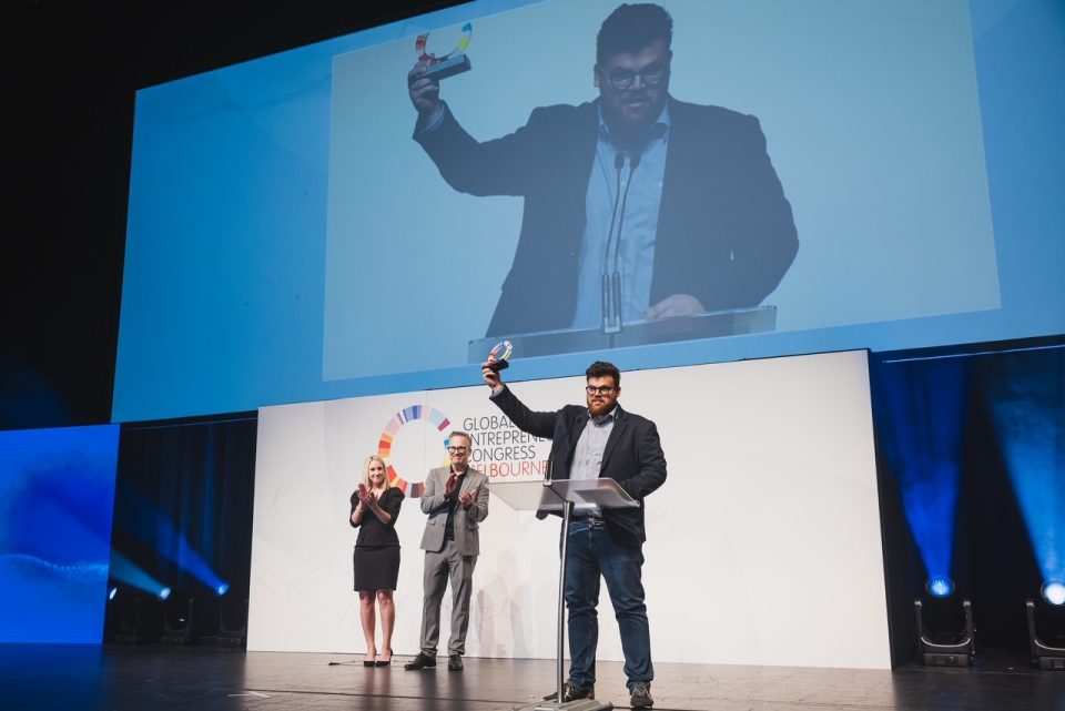 Глобалната награда BRAND CHAMPION AWARD во Австралија за Стартап Македонија и дигиталната агенција Monday