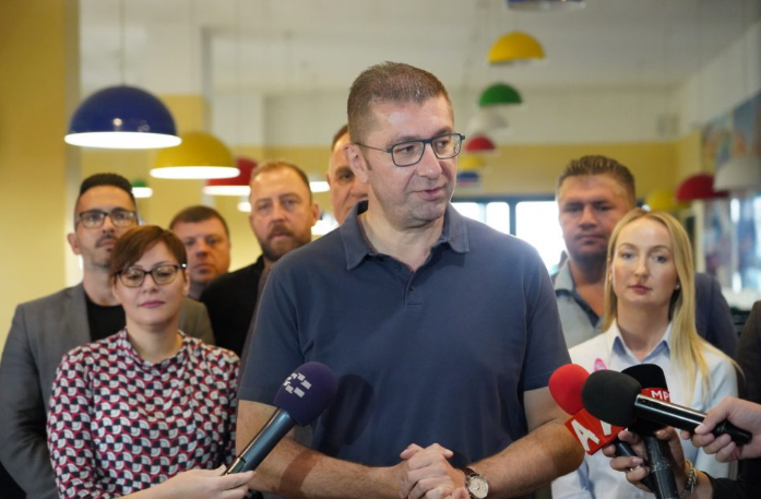Мицкоски по средба со бизнис секторот во Петровец: Како идна влада ќе предложиме решенија на проблемите и предизвиците со кои се соочуваат бизнисмените и граѓаните
