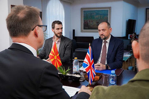 Битиќи се сретна со британскиот Комесар за трговија за Европа, Крис Бартон