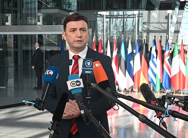 Османи на НАТО Министерски состанок во Брисел: Зголемениот ангажман на НАТО во Западен Балкан значаен за регионалната стабилност