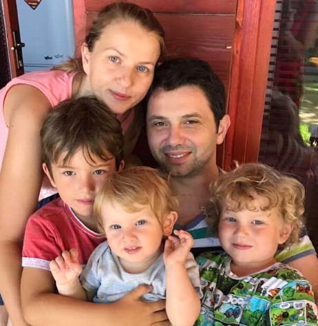 Сопругата на Јанакиески со трогателна порака: Пет години „уапси го Миле“ беше омилена занимација на власта