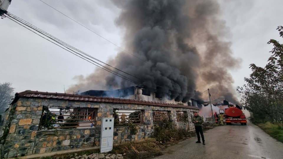 Пожар во фабриката за бои и лакови „Еуроком“