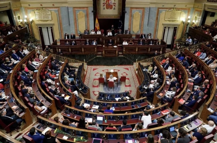 Шпанскиот парламент в четврток ќе гласа за реизбор на премиерот Педро Санчез