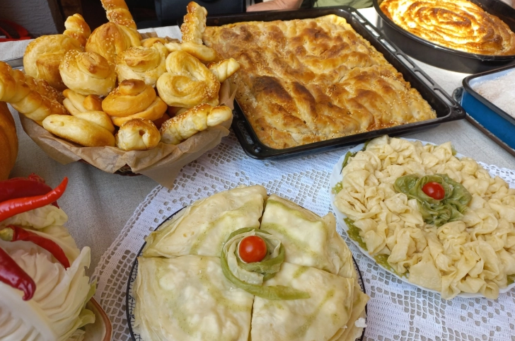 Македонски кулинарски специјалитети од брашно, сол и вода, а најважниот „зачин“ е љубов